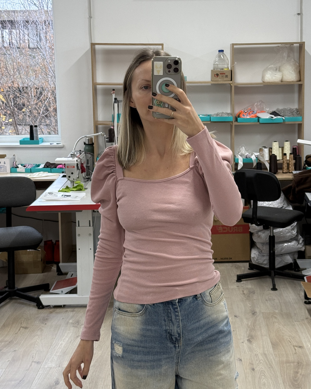 Рожева кофта з акцентом на плечах, фото 1