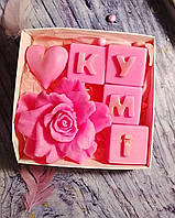 Набір мила ручної роботи для куми, троянда і сердечко рожевого кольору