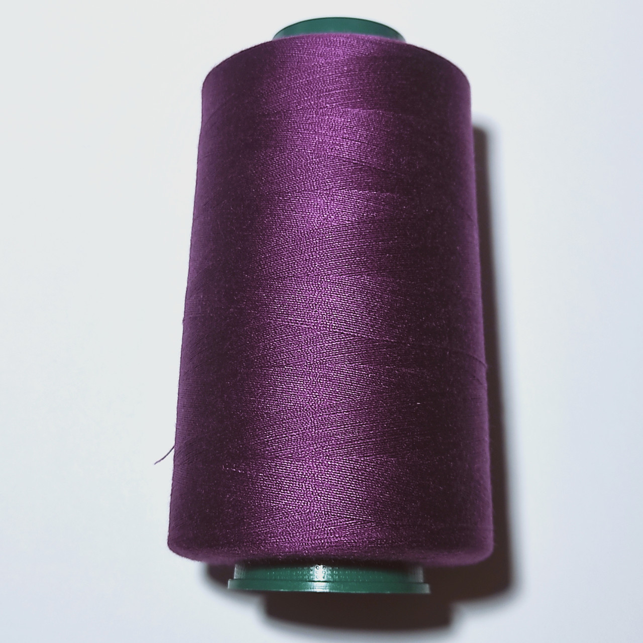 Нитки швейні універсальні 100% поліестер 40/2 Peri 4000 ярдів винно - пурпурові 024 (7224)