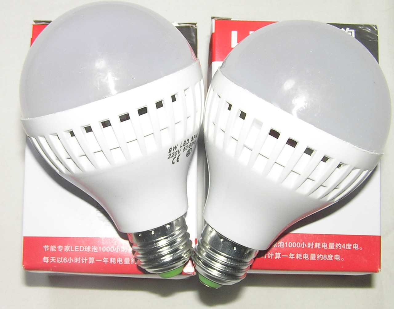Лампа Glow E27 9 Wt 15 led теплий