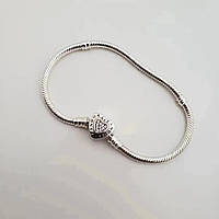 Срібний браслет Pandora із застібкою у формі серця з паве 18