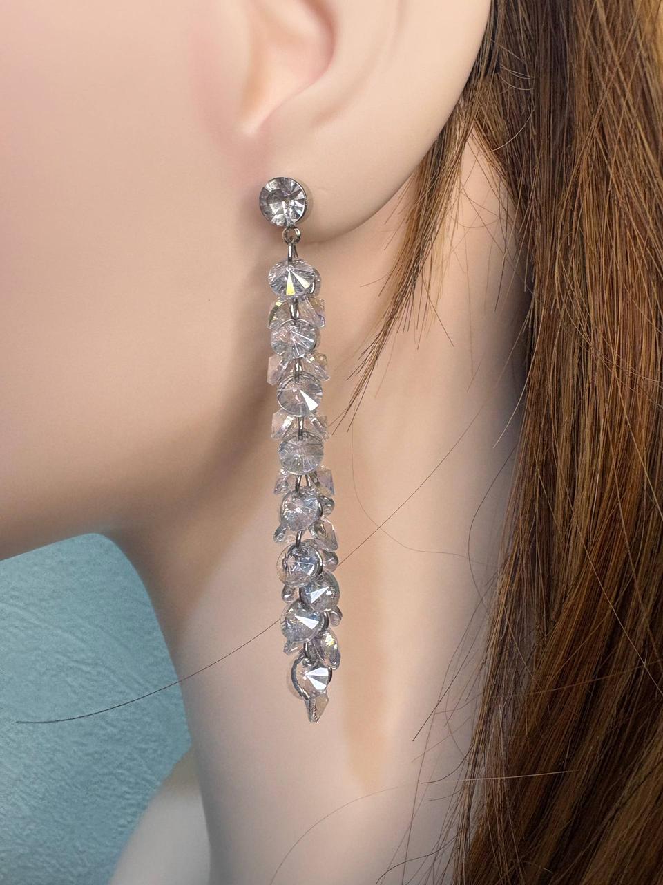 Довгі сережки люстри, сріблястий (під весільне, вечірнє вбрання) з хрусталиками, 6.5 см, фото 1