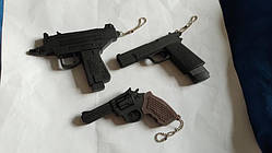 Флешка 32 Гб силіконова Пістолет, кулемет, обручі