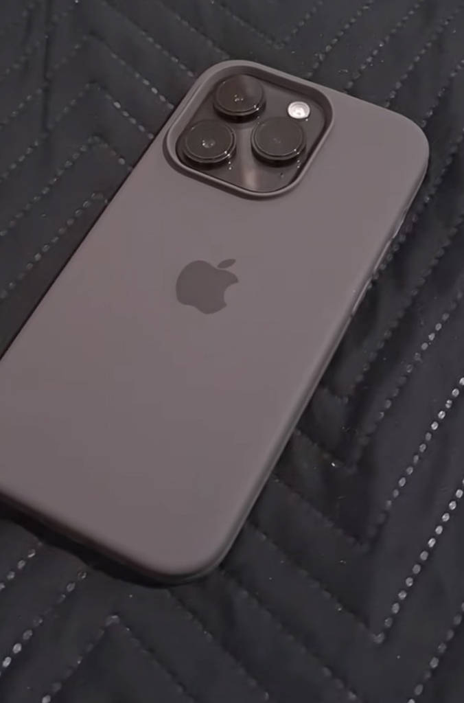 Чохол на айфон 14 про чорний. Чохол Iphone 14 pro з захистом камери - фото покупців 1