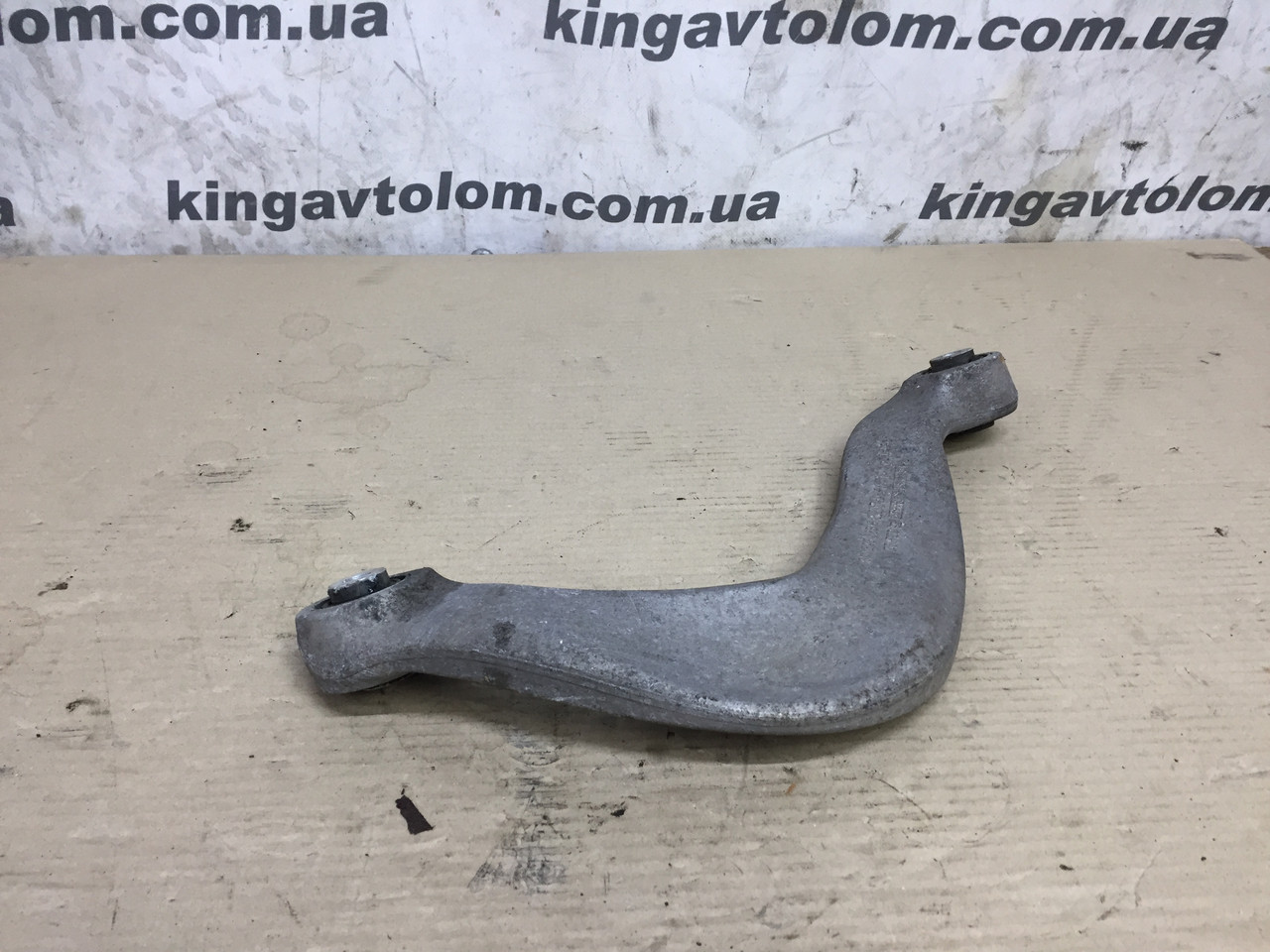 Ричаг задній лівий Audi A4 B8 8K0505323H, фото 1