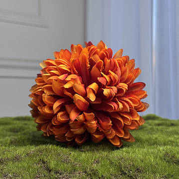 Штучна хризантема оранжево-желтая , діаметр 14 см, висота 8,5см. Хризантема штучна для декору.