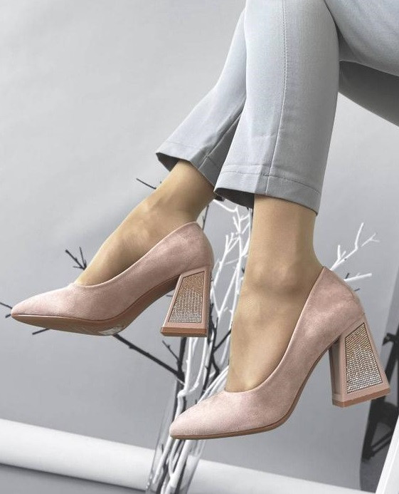 Ошатні бежеві туфлі замш на підборах 36 37 38, фото 1