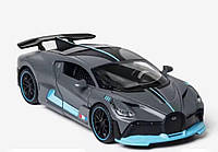 Металева модель 1:32 Bugatti Divo — елітний колекційний автомобіль із відкривающимися дверьми Сірий колір