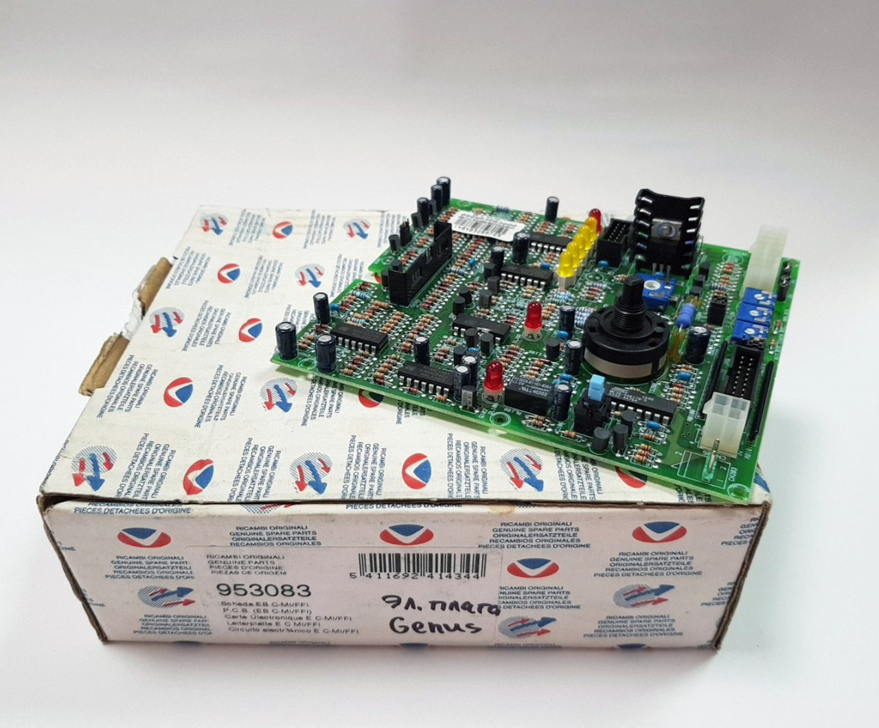 Плата керування на газовий котел Ariston Genus 953083, фото 1