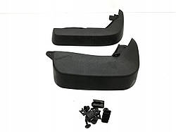 Бризковики передні Audi Q3 (8U) з 2015 року, для автомобілів з пакетом зовнішньої обробки S-Line і без нього