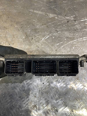 Блок управления двигателем Mazda 626 GD 2.0i FE 1989, FE6E