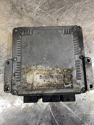 Блок управления двигателем Mazda 626 GD 2.0i FE 1989, FE6E