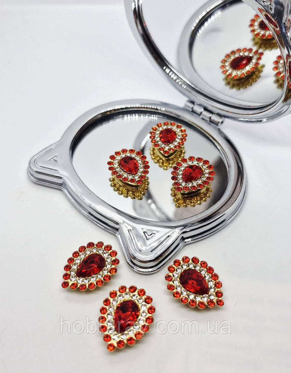 Стразовий декор. 2*1,5см. Скло , метал. Пришивні. 1шт. Колір червоний, фото 1