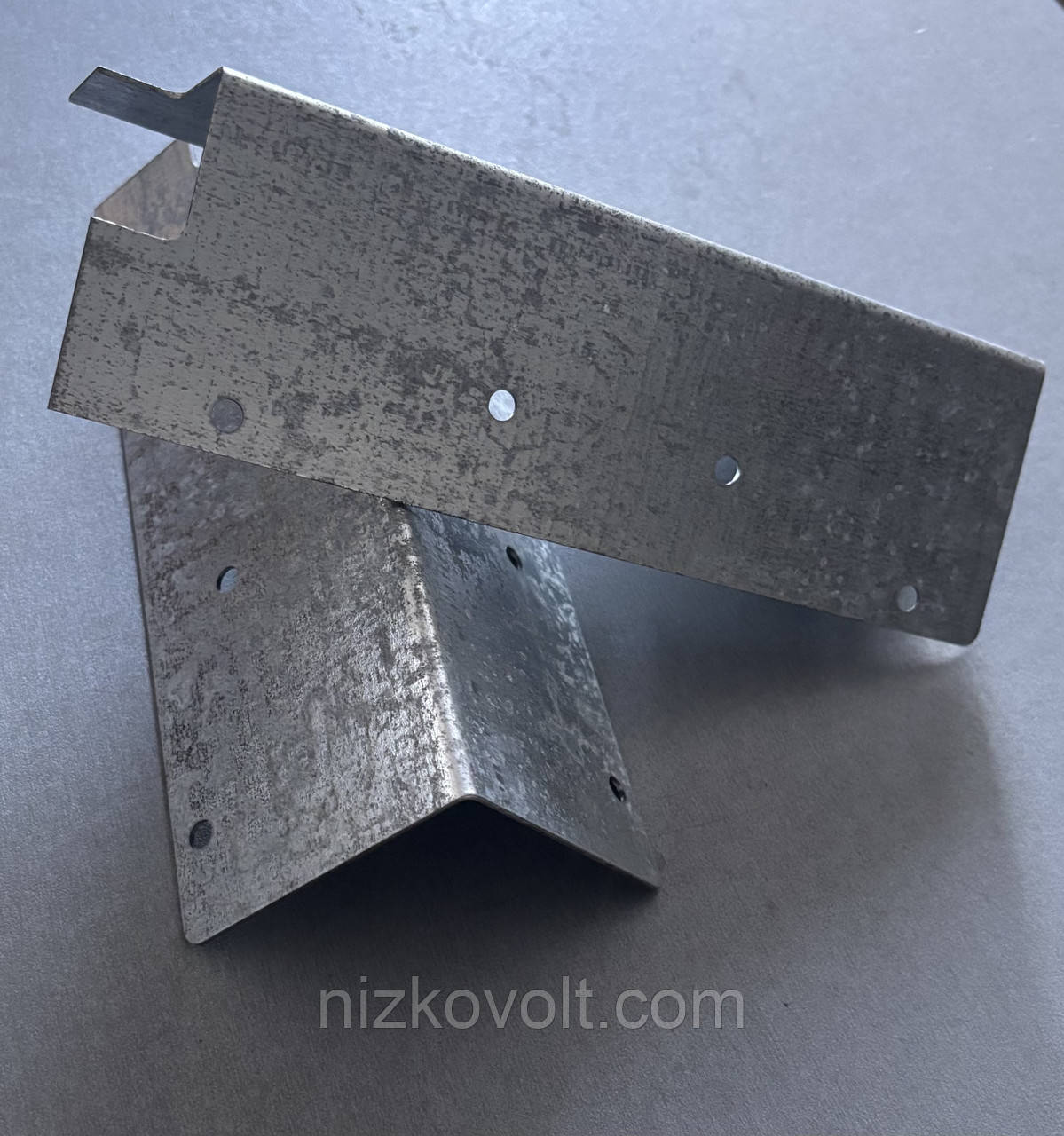 Кріпильний куточок оцинкований для тари