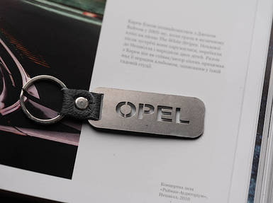 Брелок металевий. Opel. 10х2,5см