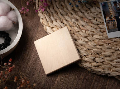 Дерев'яна плашка. 65х65мм