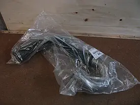 Патрубок інтеркулера впускний GM 13322486 A17DTJ A17DTR Z17DTJ Z17DTR OPEL Astra-H Zafira-B