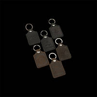 Шкіряні брелоки.