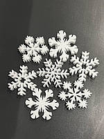 Пінопластові сніжинки 10 см, набір 12 шт — новорічний декор для дому, вікон та вітрин