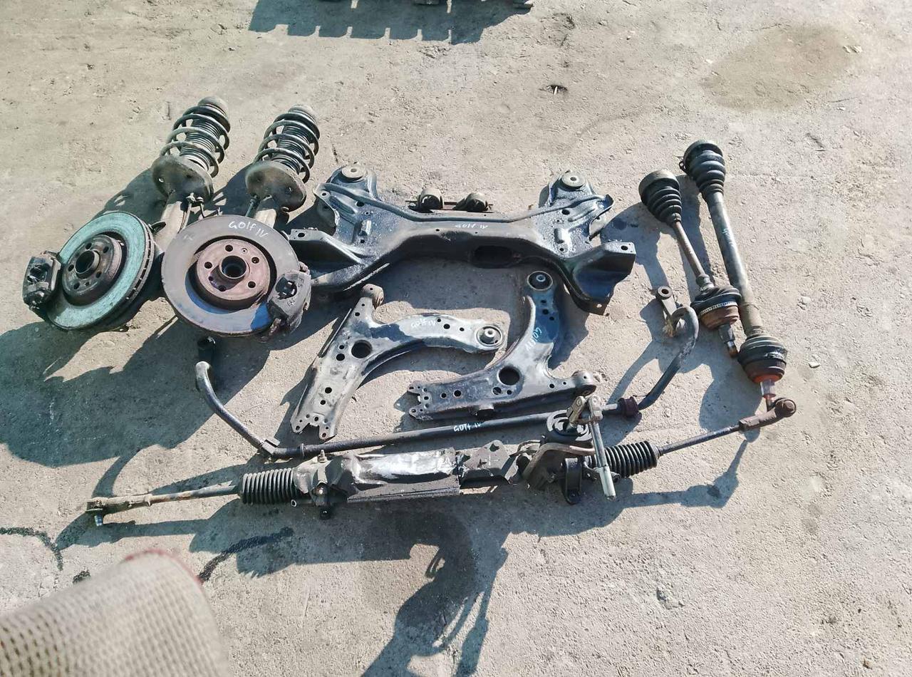 Вітаю зацікавлених на авто розборці Чемпіон !!!<br />
 Предметом оголошення є&nbsp;Стабілізатор Передній Vw Golf 4 21-23мм 1J0411305E 1J0411305B<br />
 Фактичний стан на фото. Гарантія 14 днів на встановлення та перевірку<br />
 Висилаємо по всій Україні по передоплаті на транспортні витрати!<br />
 Наявність та асортимент на складі постійно змінюються.<br />
 Точні деталі уточняйте по телефону +380973363743 — фото 6