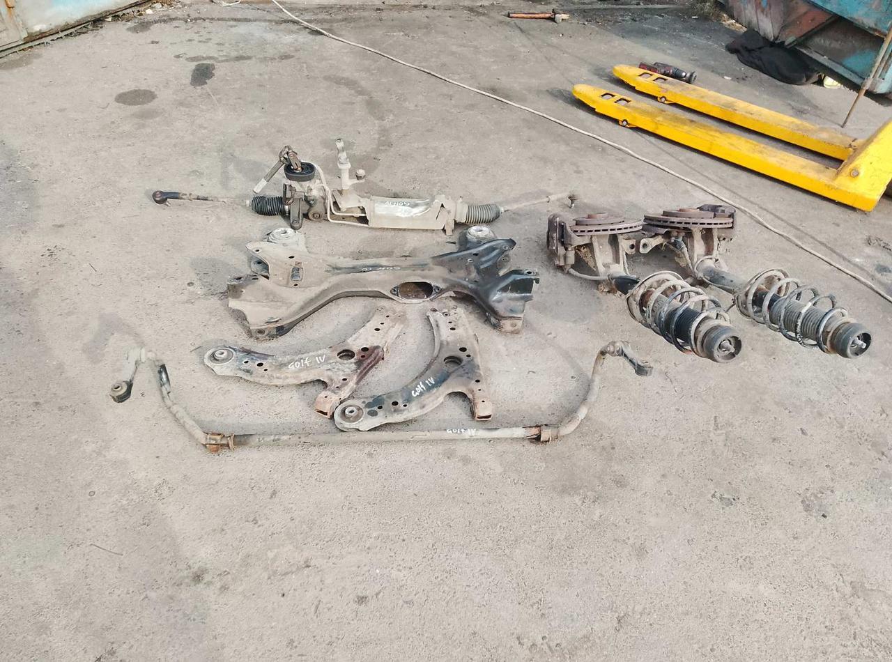 Вітаю зацікавлених на авто розборці Чемпіон !!!<br />
 Предметом оголошення є&nbsp;Стабілізатор Передній Vw Golf 4 21-23мм 1J0411305E 1J0411305B<br />
 Фактичний стан на фото. Гарантія 14 днів на встановлення та перевірку<br />
 Висилаємо по всій Україні по передоплаті на транспортні витрати!<br />
 Наявність та асортимент на складі постійно змінюються.<br />
 Точні деталі уточняйте по телефону +380973363743 — фото 5