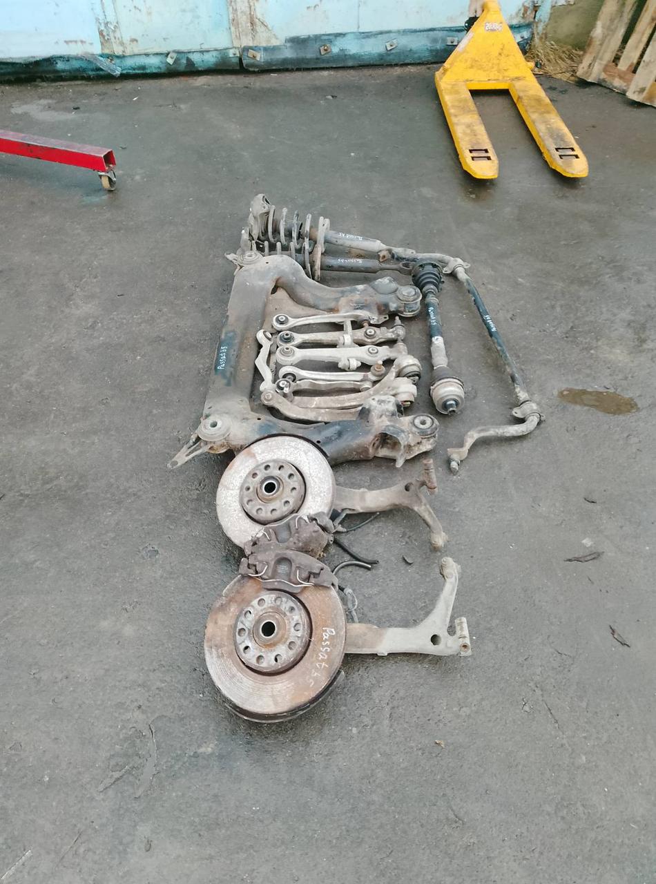 Вітаю зацікавлених на авто розборці Чемпіон !!!<br />
 Предметом оголошення є&nbsp;Поворотний Кулак Passat B5 Лівий Правий Цапфа<br />
 Ціна вказана за 1шт за Голу Цапфу!<br />
 Фактичний стан на фото. Гарантія 14 днів на встановлення та перевірку<br />
 Висилаємо по всій Україні по передоплаті на транспортні витрати!<br />
 Наявність та асортимент на складі постійно змінюються.<br />
 Точні деталі уточняйте по телефону +380973363743 — фото 5