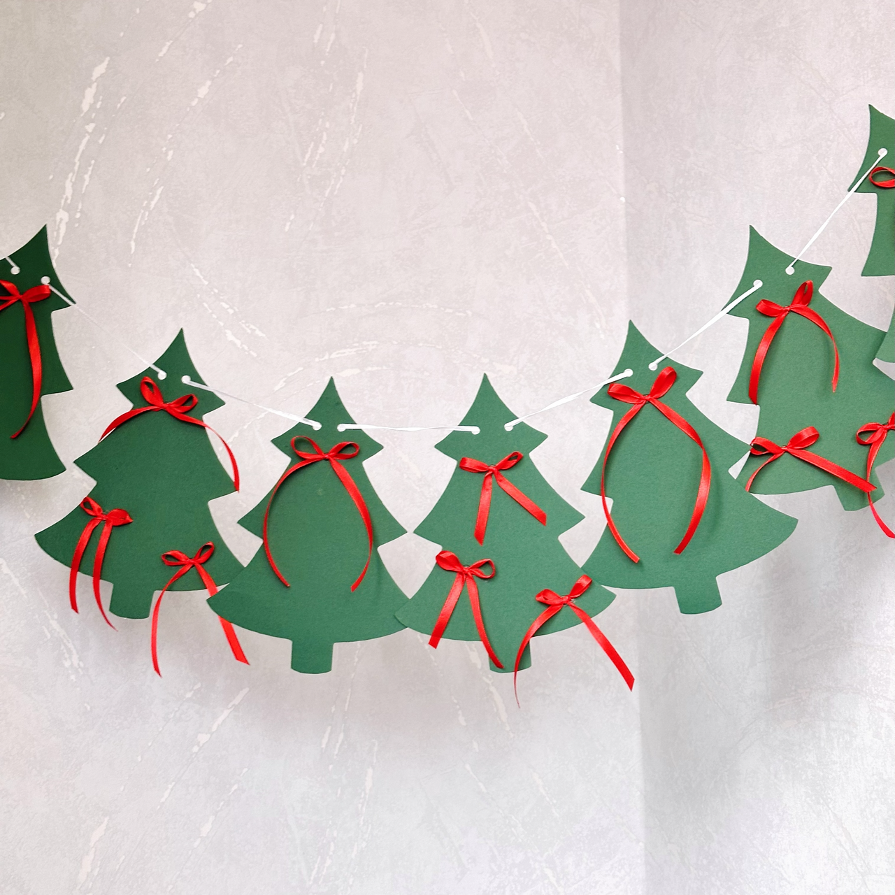 Гірлянда - розтяжка новорічна Ялинки з бантиками, 2 м, фото 1