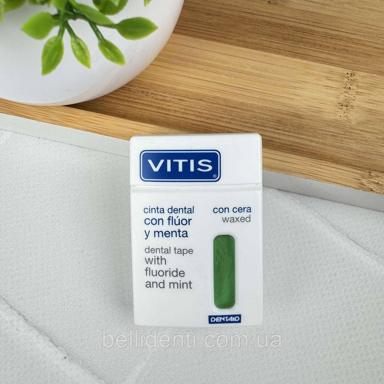 VITIS зубна стрічка з фтором та м'ятою (у блістері) зелена 50 м