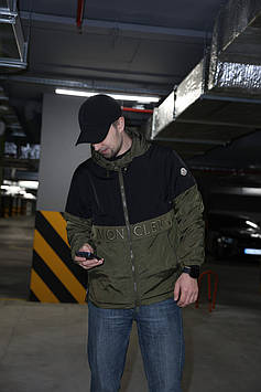 👕 Moncler Logo-Embroidered Windbreaker Jacket Black/Green M