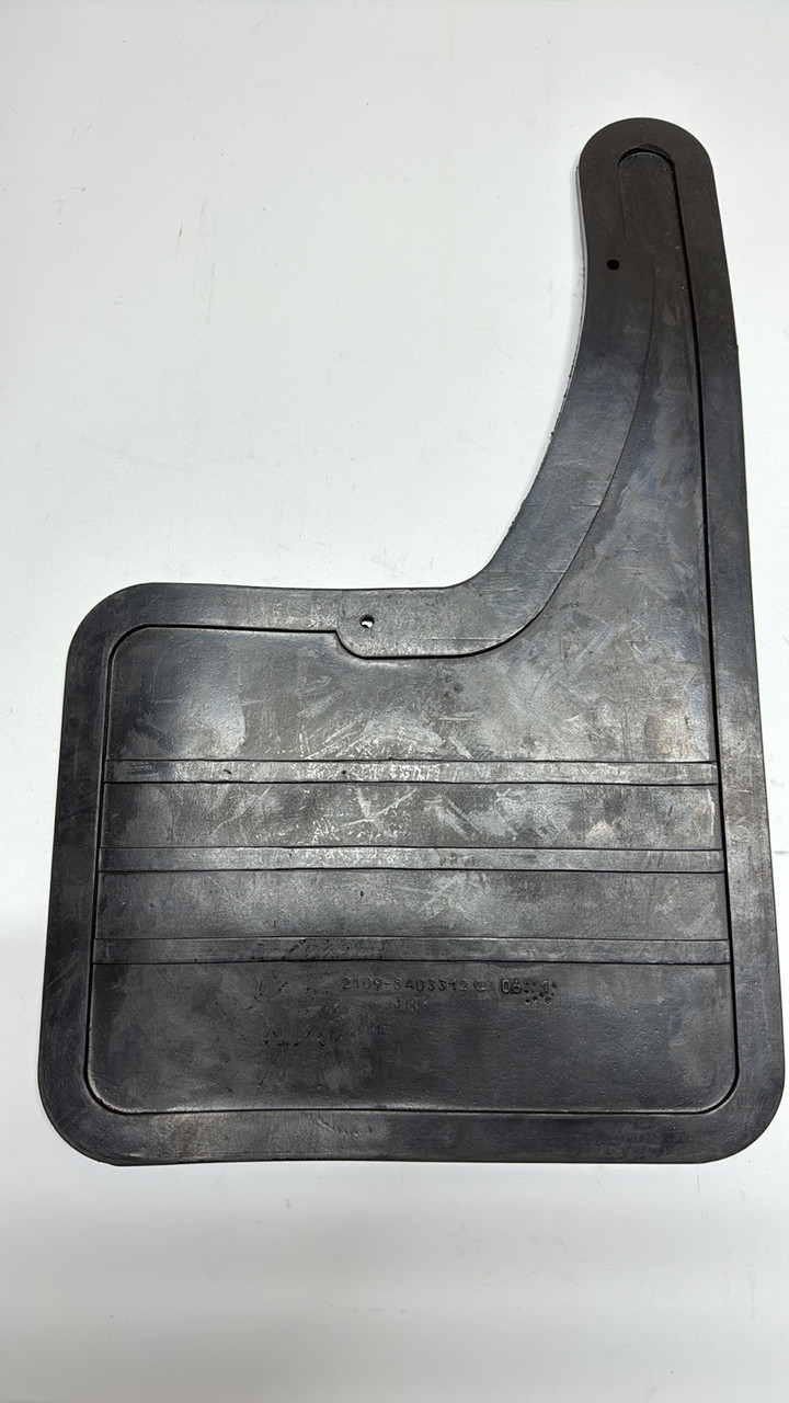 Бризговик передній 2108 правий OEM, фото 1