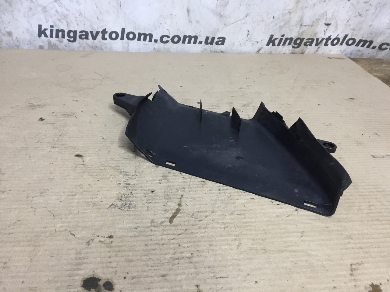 Повітрозабірник Audi A4 B8 8K0129618E, фото 1