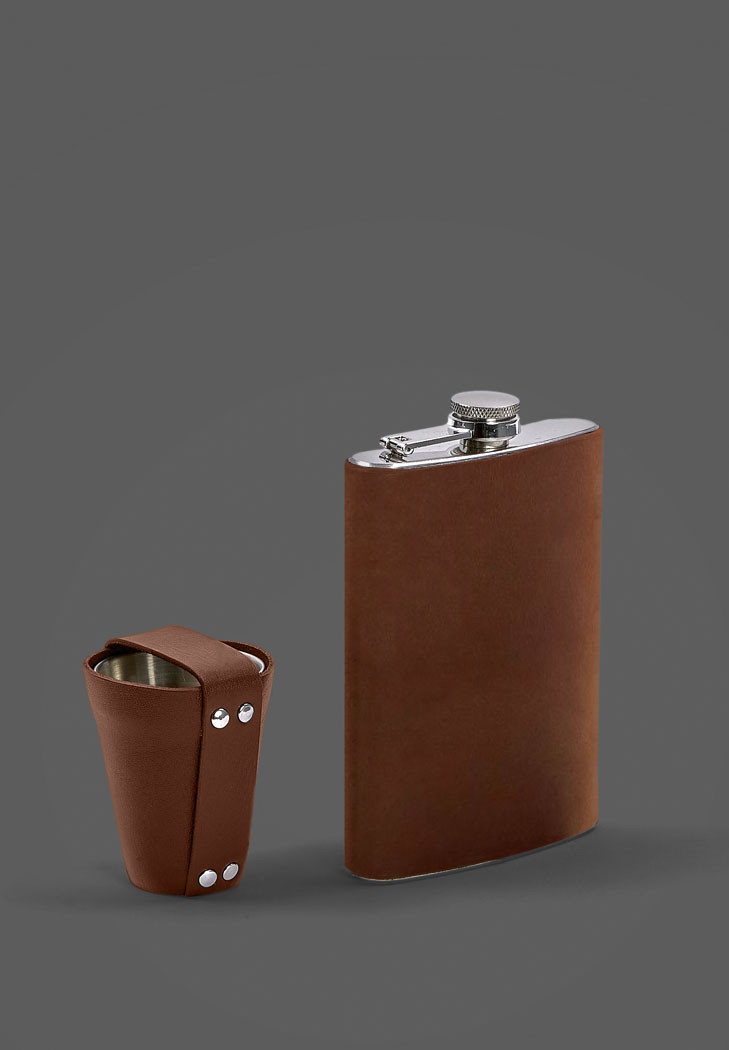 Набір із флягою та рюмками у шкіряному чохлі світло-коричневий Crazy Horse BlankNote, фото 1