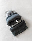 Дитячий зимовий набір для хлопчика 1 2 3 роки: тепла шапка на флісі з помпоном + в'язаний снуд - хомут графіт, фото 9