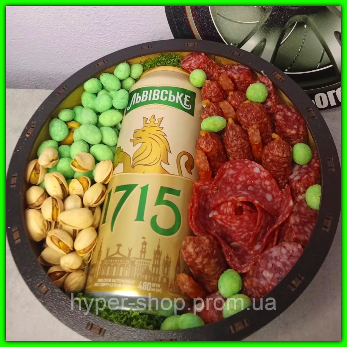 Подарунковий оригінальний солодкий бокс кіндер сюрпризів із солодощами для дівчат на свято, подарункові солодкі бокси на 14, фото 1