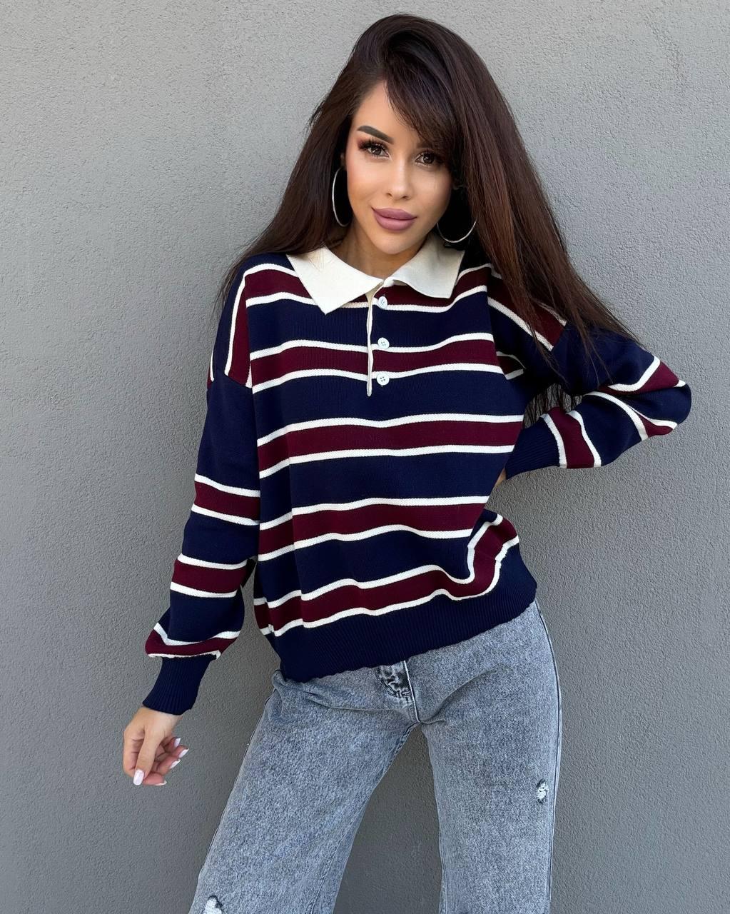 Жіночий теплий светр у смужку вільного фасону з коміром поло (р. 42-46) 9KF3460, фото 1