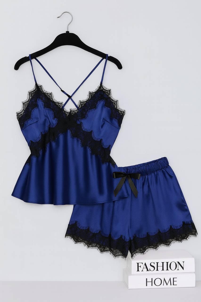 Піжами жіночі. Синій шовковий комплект із мереживом майка шорти.Розмір XS