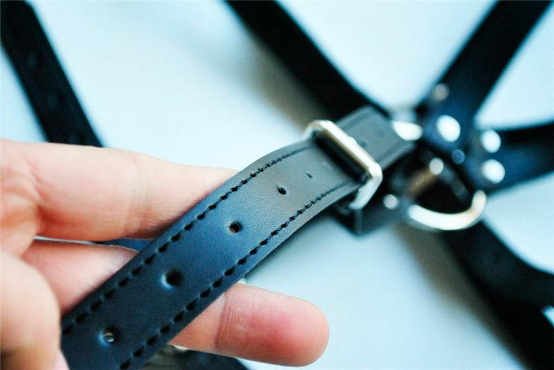 Металеві кільця в конструкції сбруї для зв'язування