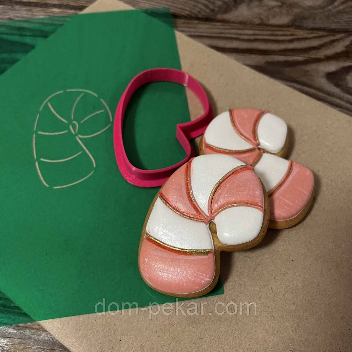 Льодяник вирубка з трафаретом 7*5 см (TR-2)