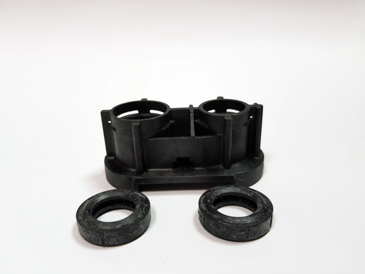 Кришка з приєднувальними патрубками (інтерфейс) 65105092, фото 1