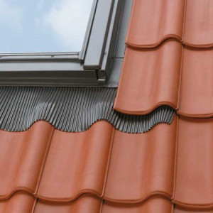 Водонепроникний комір VELUX (для проф. покрівельного матеріалу 120мм) 94х140 см 55х98 см 78х118 см