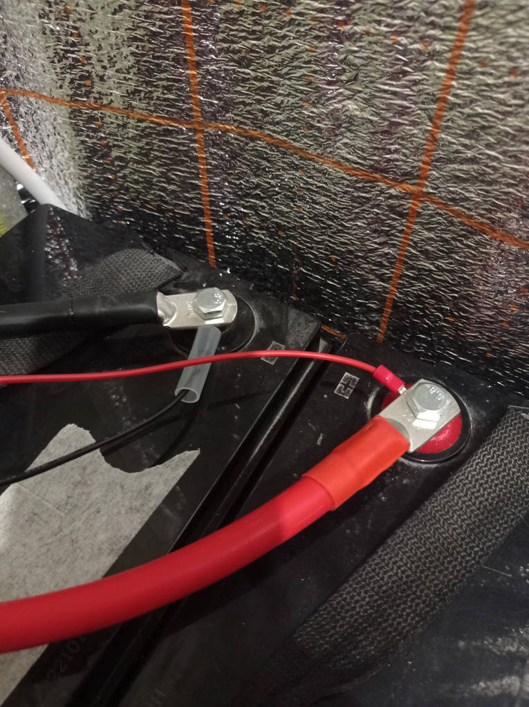 Силовий кабель 25 кв.мм 200 см під болт M6 мідь для підключення інвертора до батареї - фото покупців 1