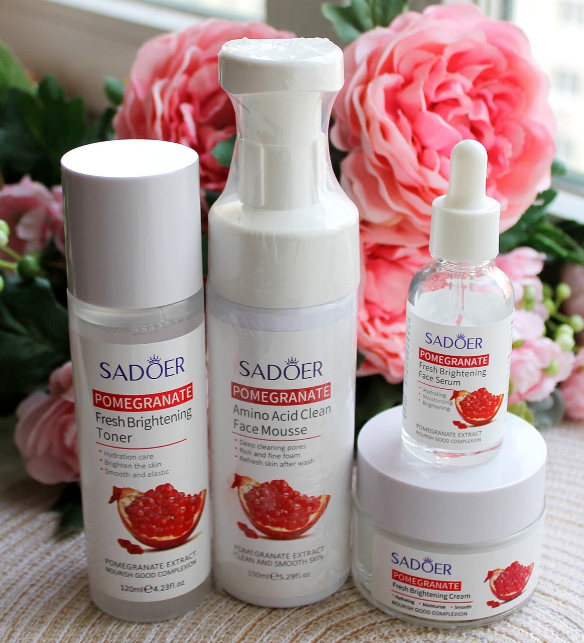 Набір засобів для догляду за шкірою обличчя Sadoer Pomegranate Fresh Brightening з екстрактом граната, фото 1
