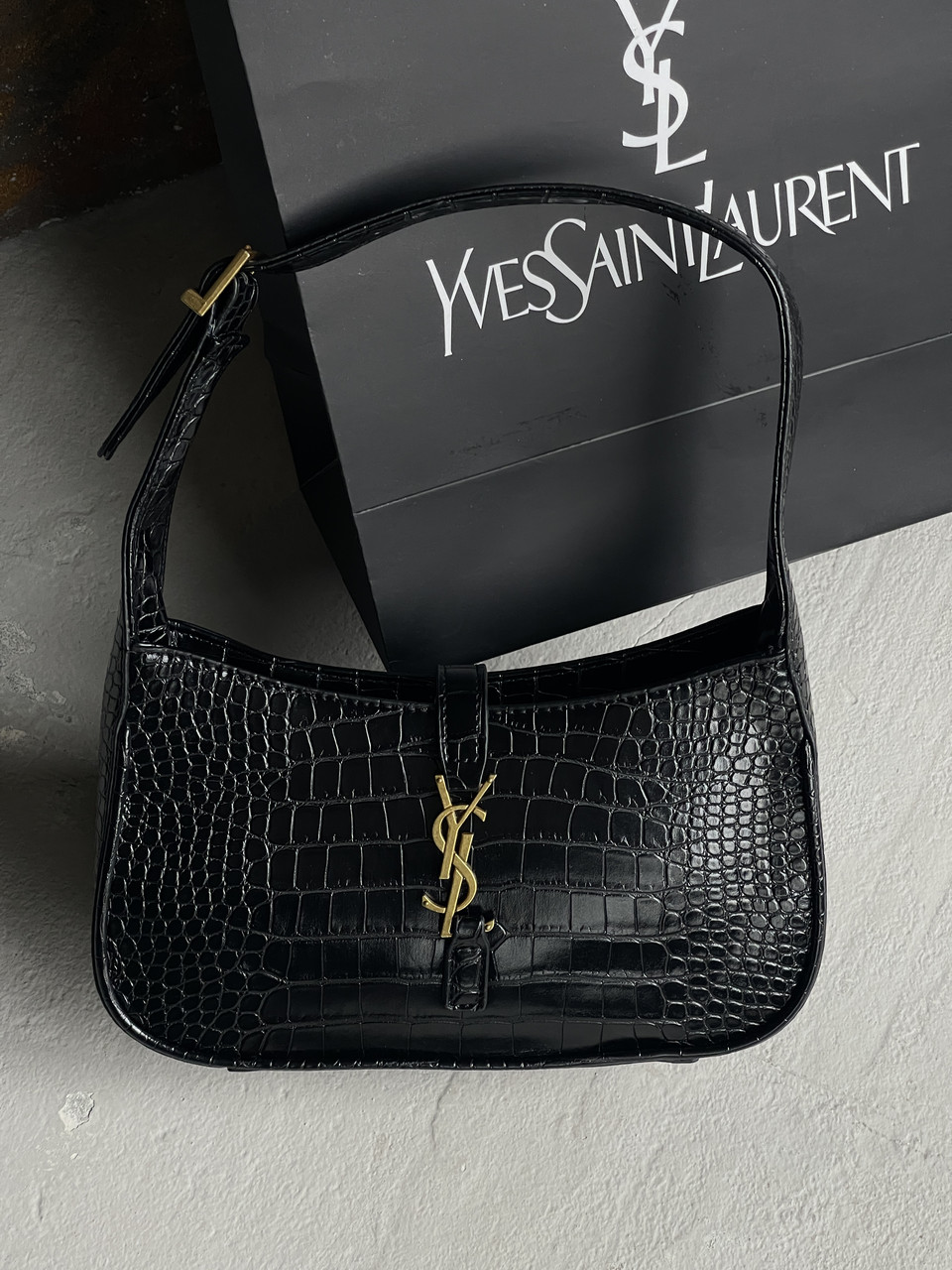 Жіноча сумка-клатч Yves Saint-Laurent Hobo Le 5 Ω 7 YSL чорний рептилія хобо Ев Сен Лоран, фото 1