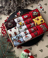 Подарунковий набір жіночих новорічних шкарпеток 16 пар в боксі, Розмір 35-40, Високі шкарпетки з смішними принтами, Подарунок