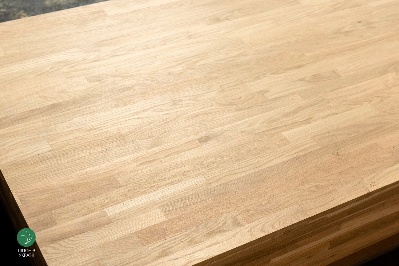 Щит зрощений з дуба, 40 мм, 1,3 х 0,67 / 0,5 м, 1 ґатунок