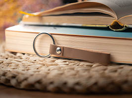 Ремінці для ключів з кільцем. Колір коричневий. 11см