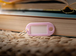 Бирка для ключів. Колір фіолетовий. 50х22мм (23х14мм)