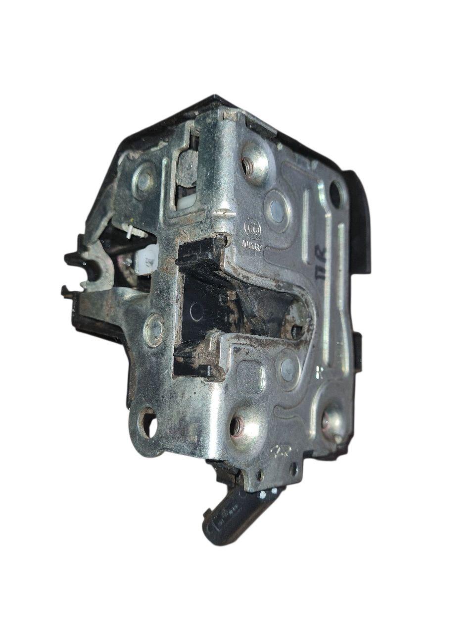 Замок двері передньої правої Chery ZAZ/Forza A13 - A13-6105020, (з розбірки)