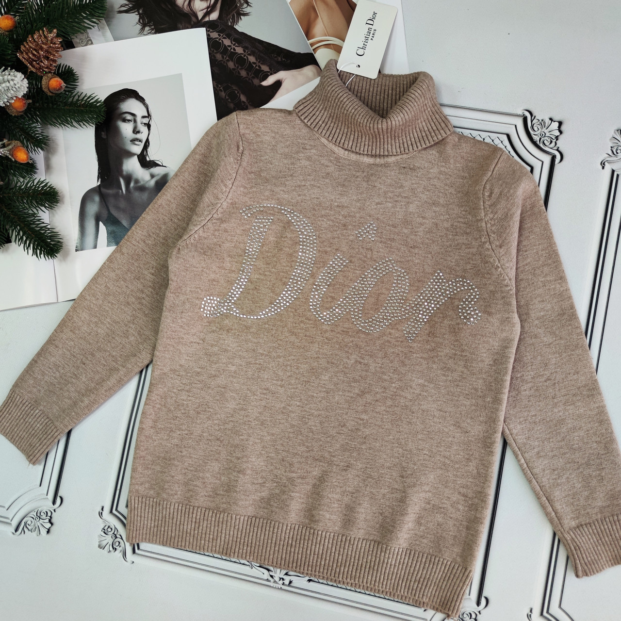 Дитячий джемпер Діор з ангорою, бежевий светр зі стразами для дівчинки