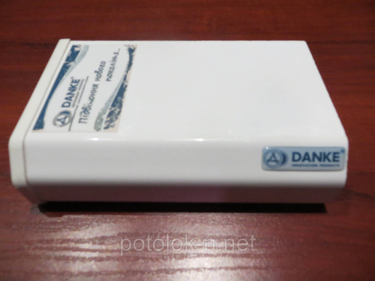 Підвіконня акриловий Danke
